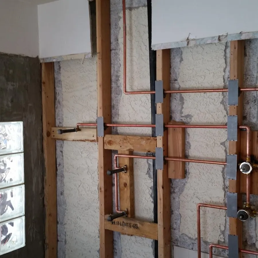 Copper pipe installation for Burst Pipe Repair in Las Flores